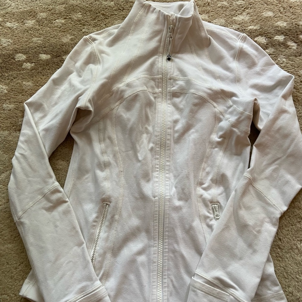 LULULEMON DEFINE JACKET SIZE 6